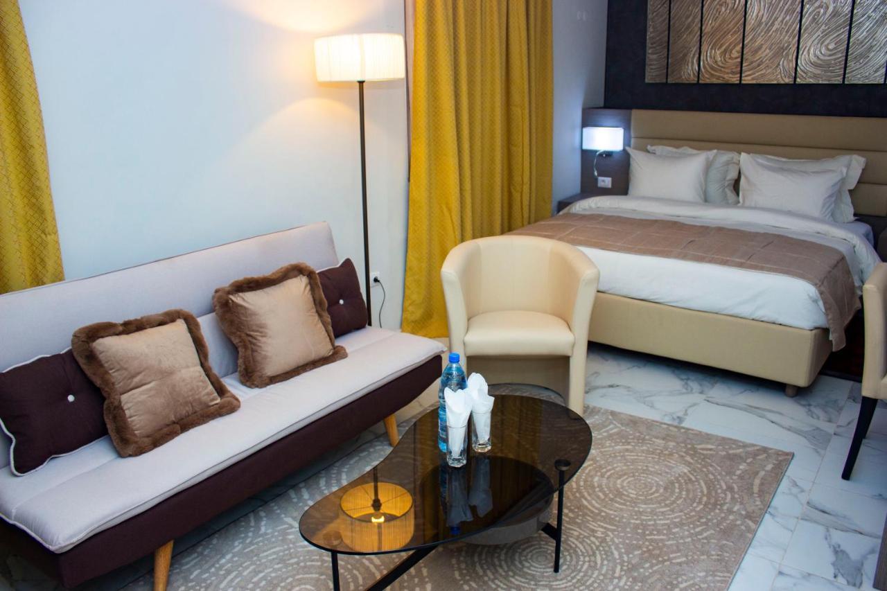 Merina Hotel Yaoundé Eksteriør billede