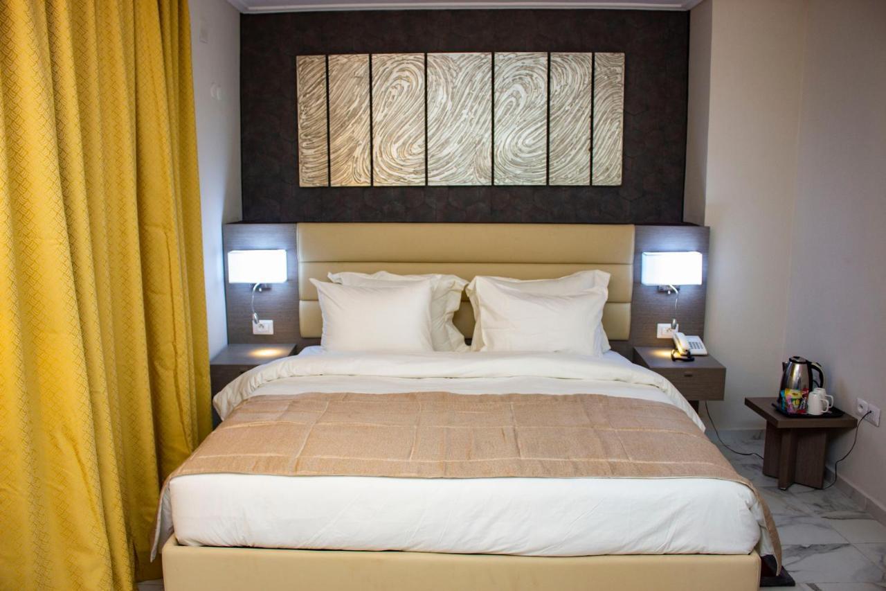 Merina Hotel Yaoundé Eksteriør billede