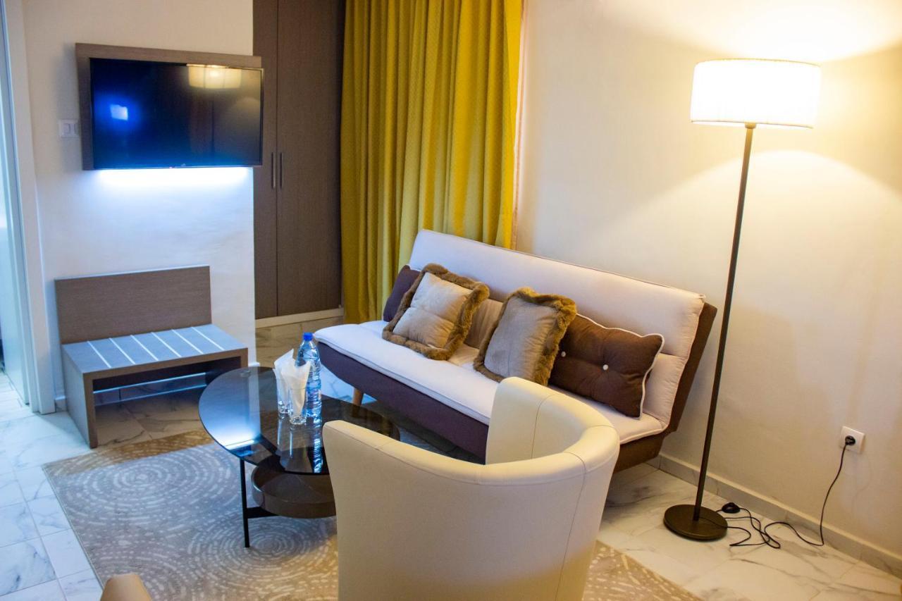 Merina Hotel Yaoundé Eksteriør billede