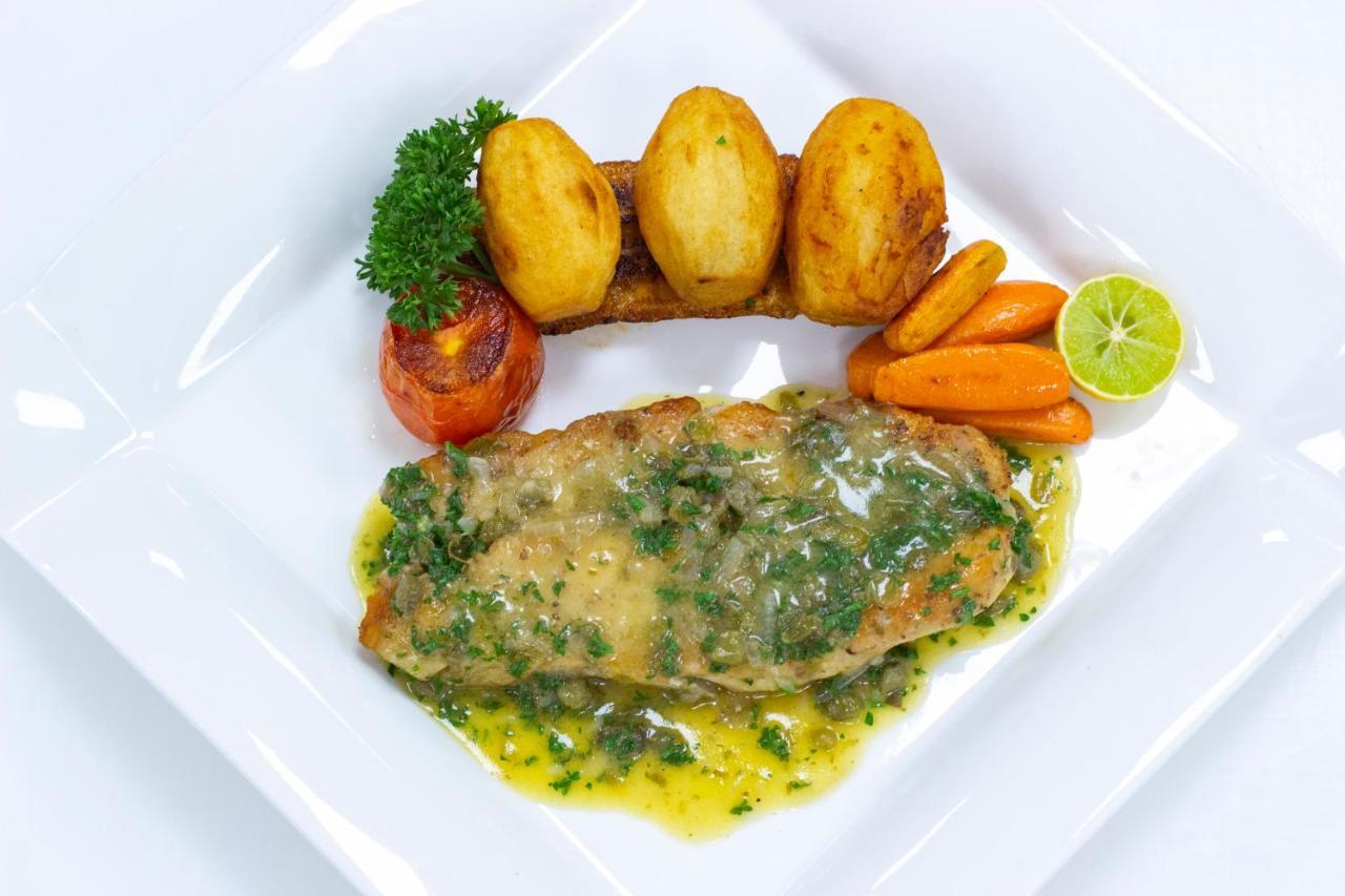 Merina Hotel Yaoundé Eksteriør billede